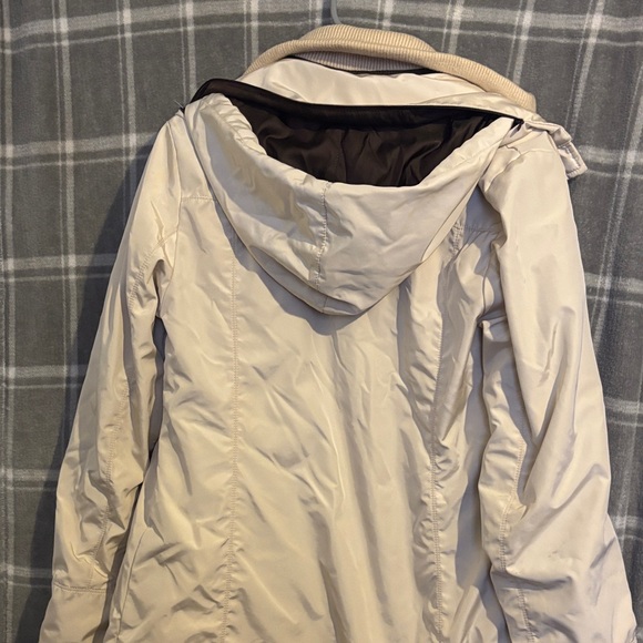 Woman’s Cream Parka by Post Card - Picture 3 of 3